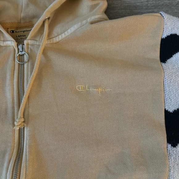 Micky Mouse and friends reworked champion yellow hoodie and heart sweatshirt - Picture 4 of 8